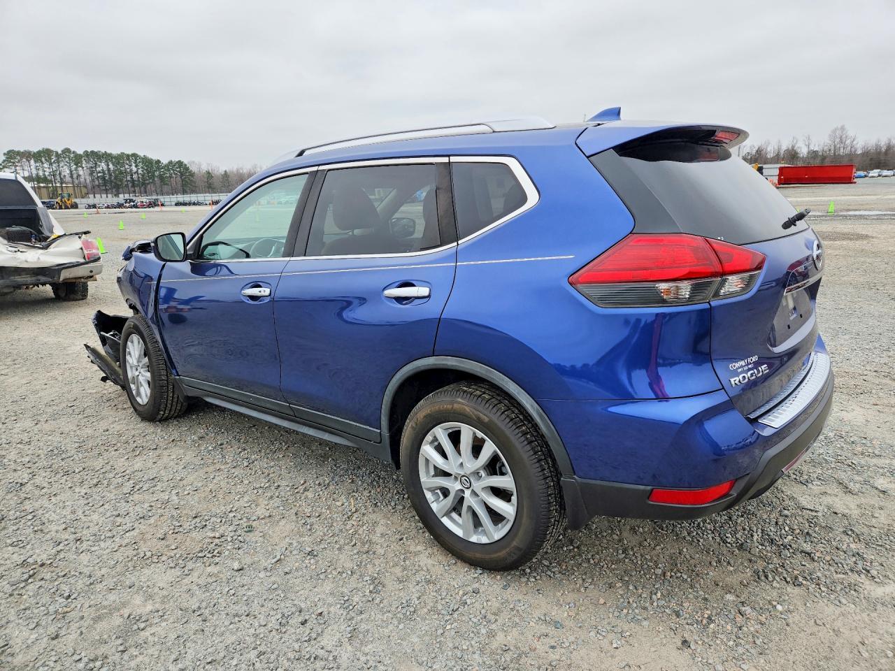 2017 NISSAN ROGUE