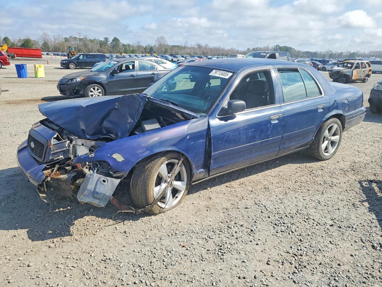 2004 FORD Crown Victoria