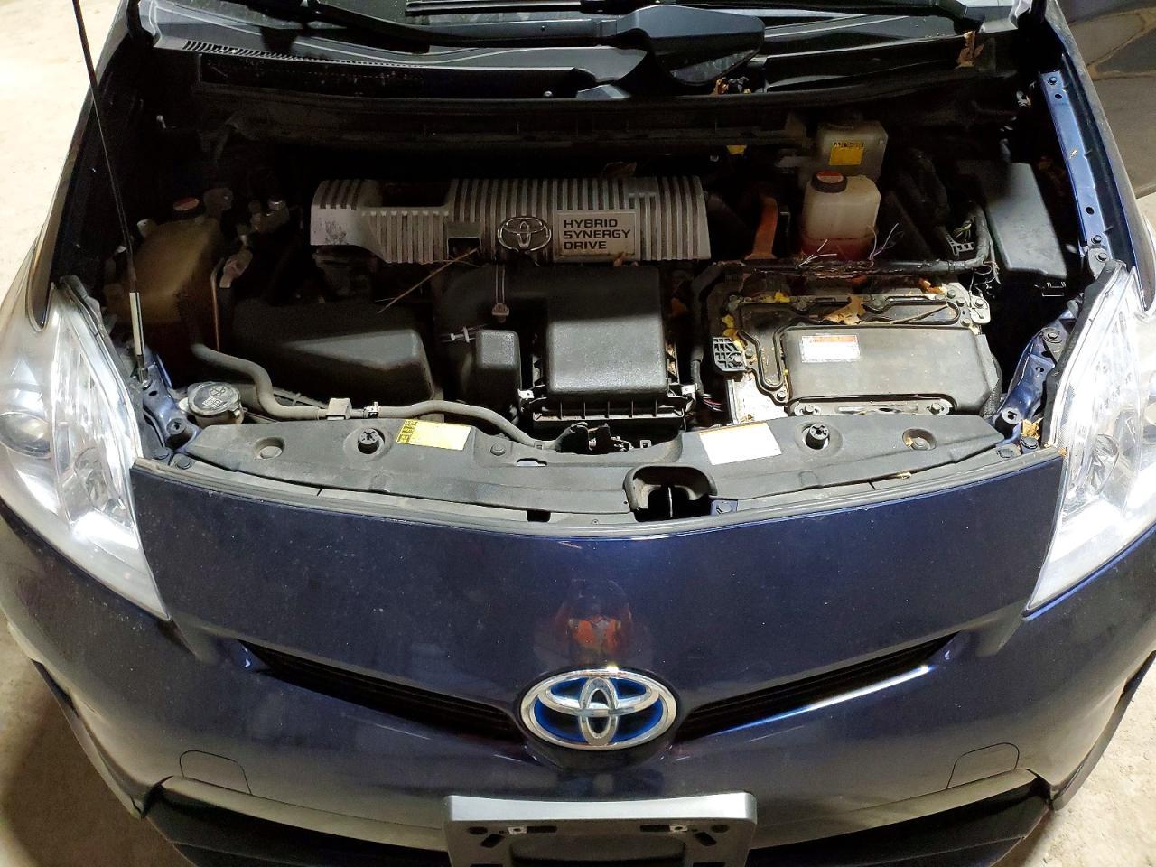 2015 TOYOTA PRIUS
