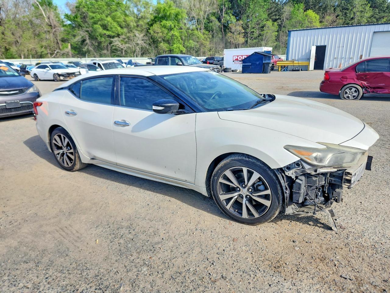 2016 NISSAN Maxima