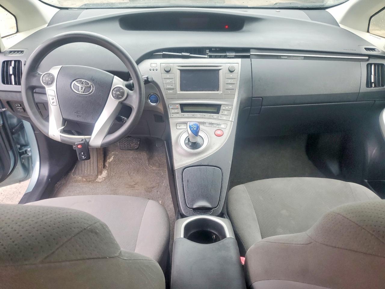 2013 TOYOTA PRIUS