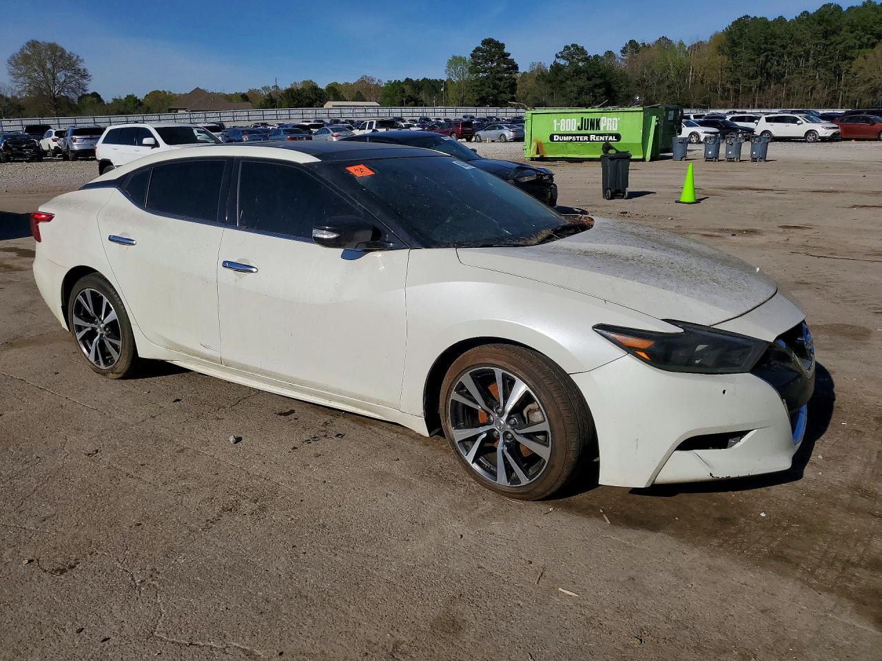 2016 NISSAN Maxima