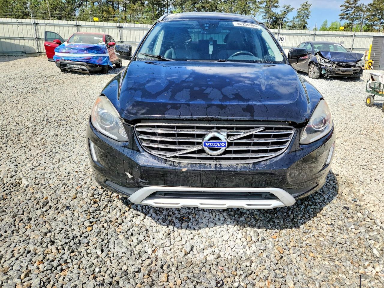 2017 VOLVO XC60