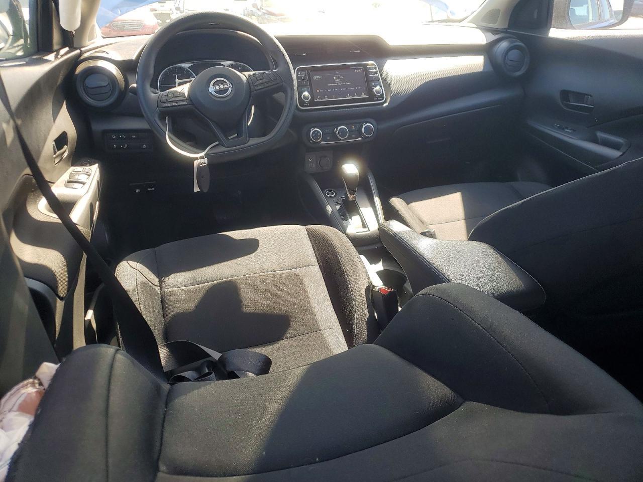 2023 NISSAN KICKS