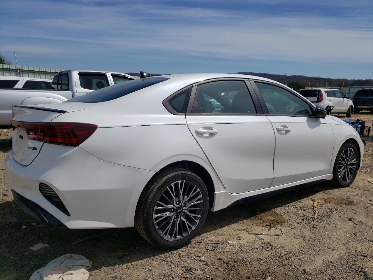 2022 KIA FORTE