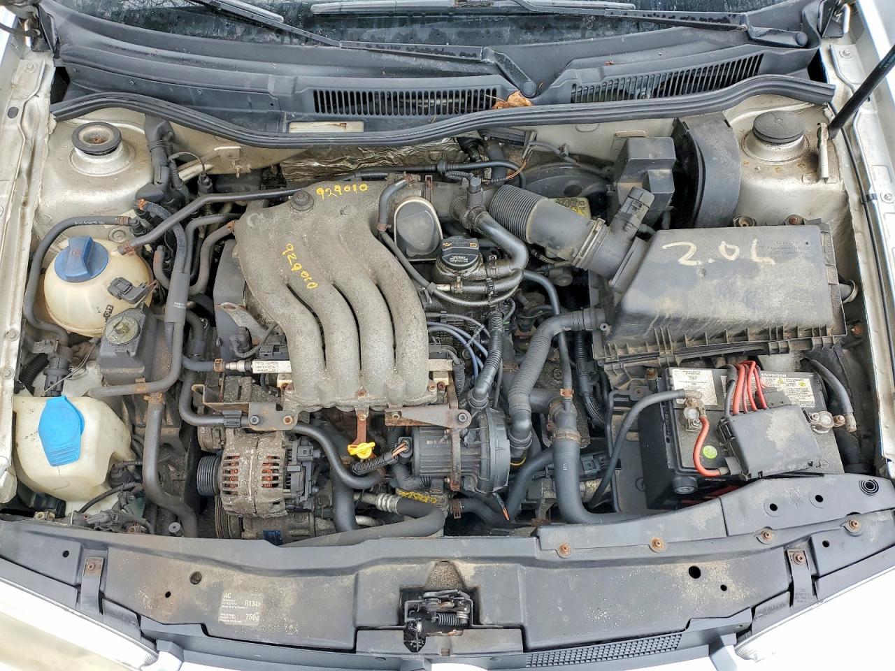 2004 VOLKSWAGEN GOLF