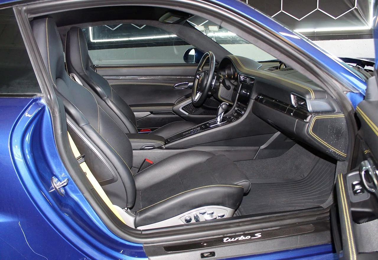 2018 PORSCHE 911