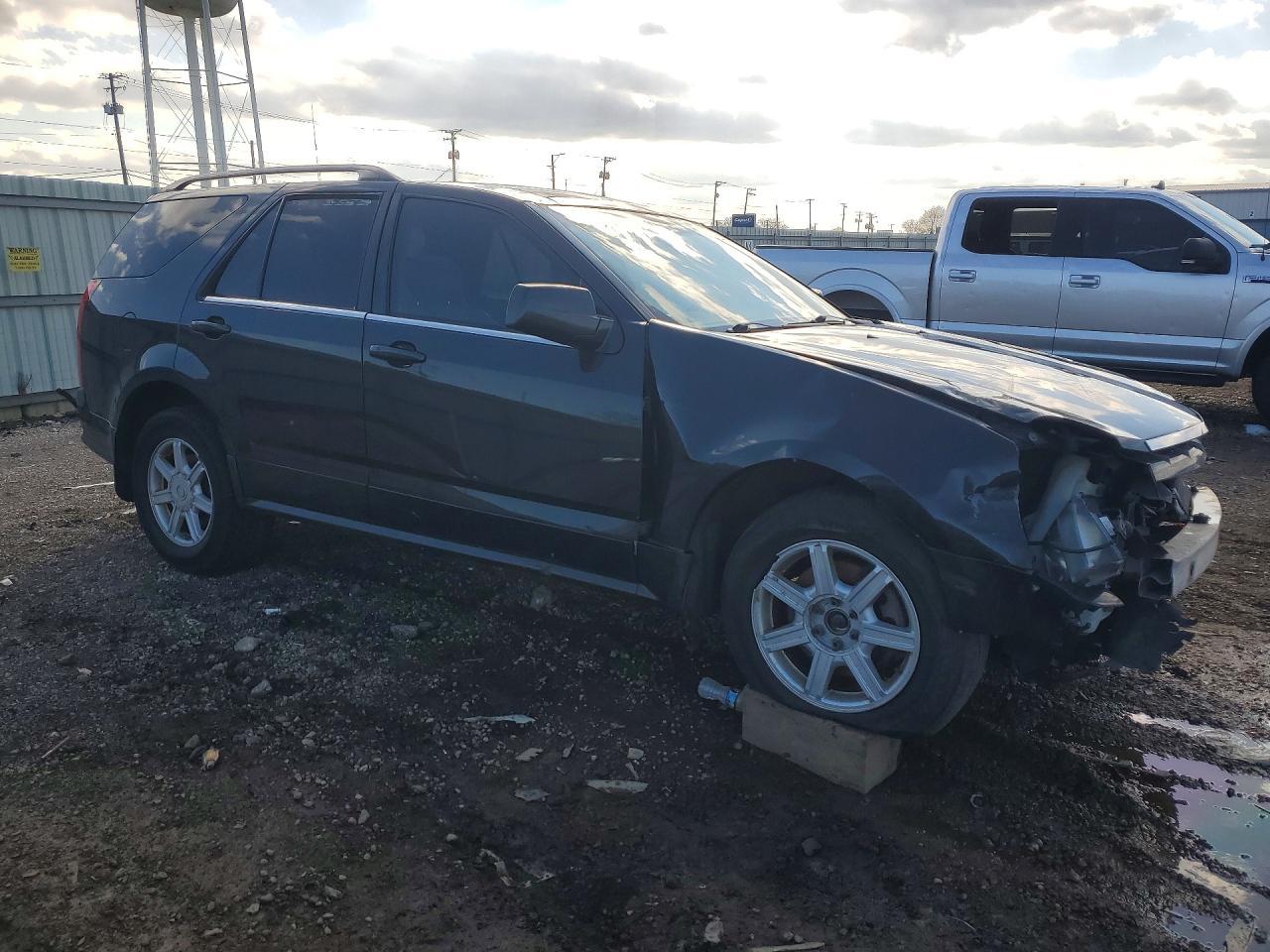 2004 CADILLAC SRX