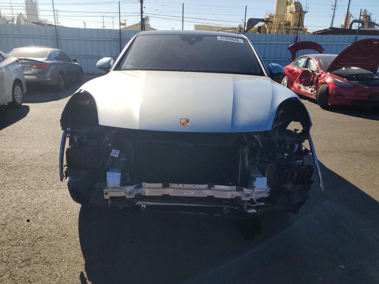 2022 PORSCHE CAYENNE