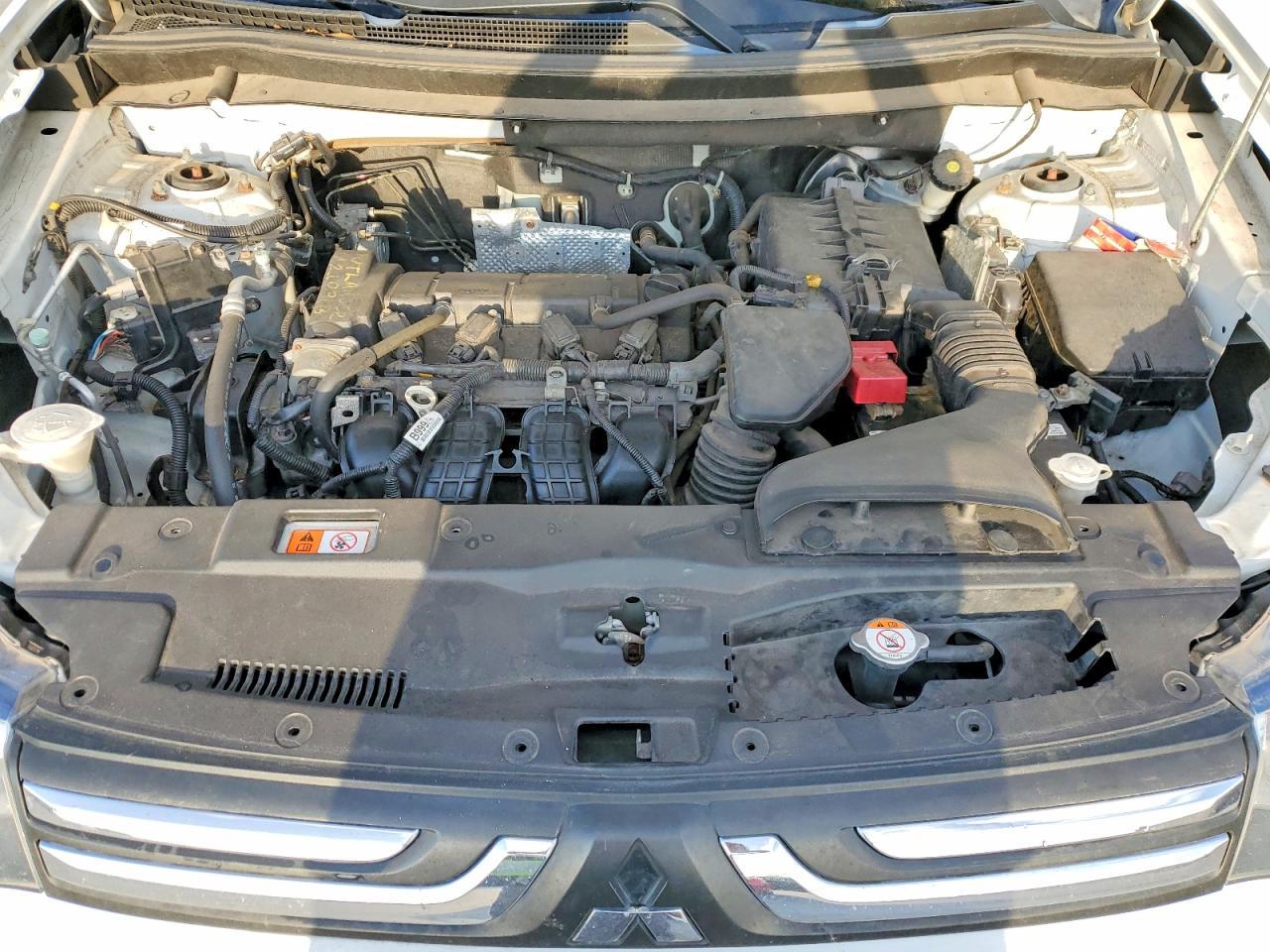 2014 MITSUBISHI outlander