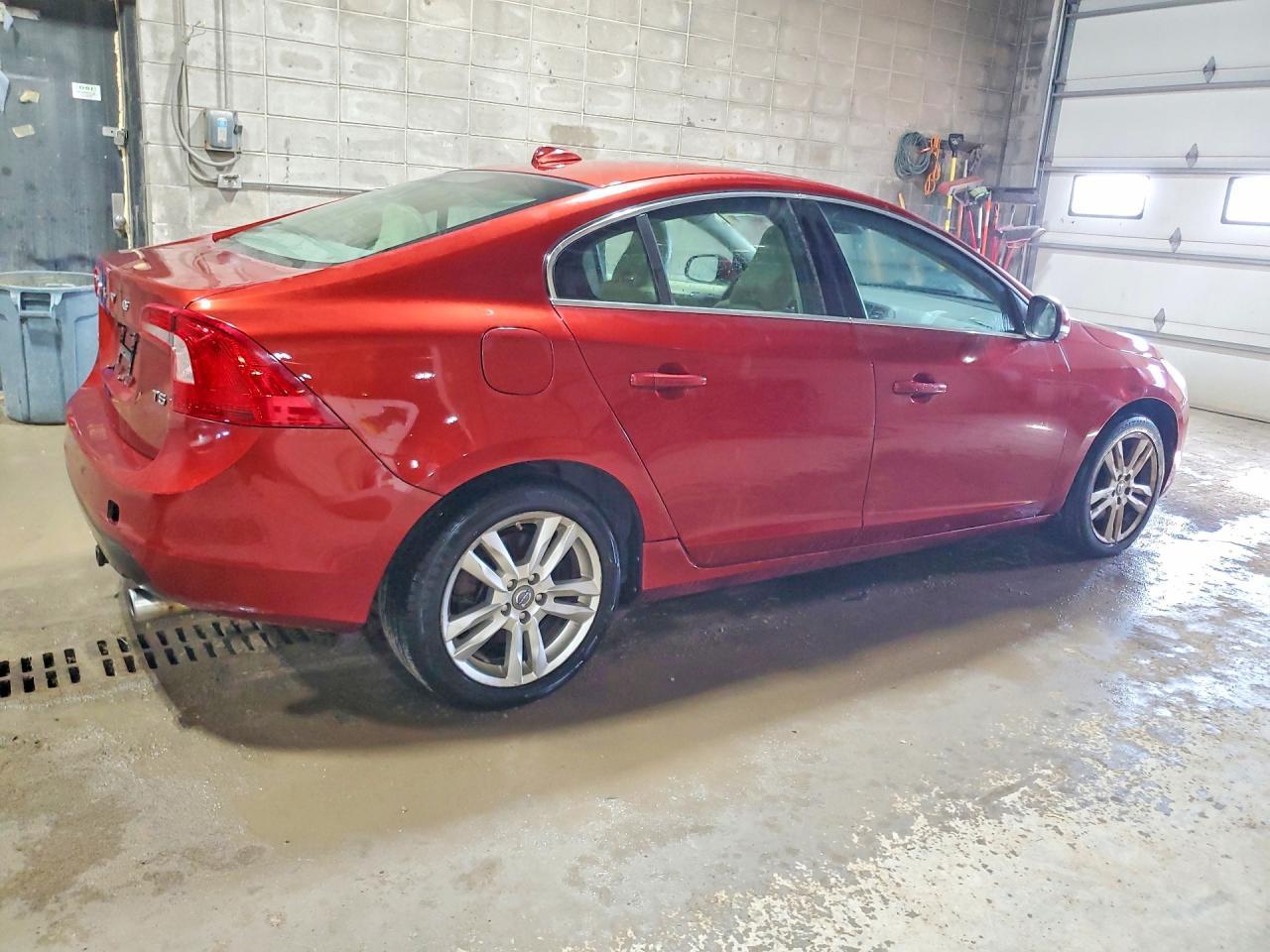2013 VOLVO S60