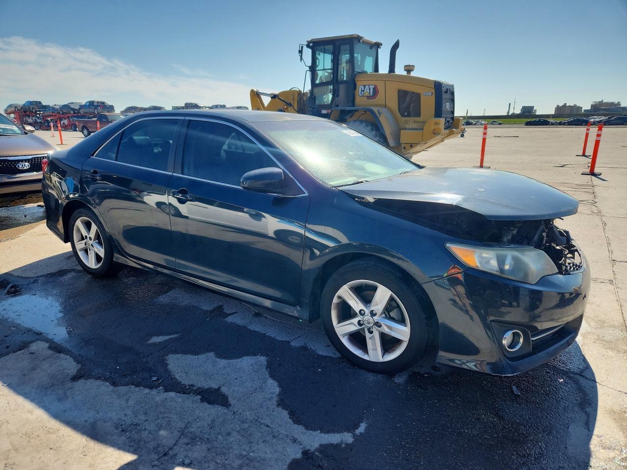 2013 TOYOTA CAMRY