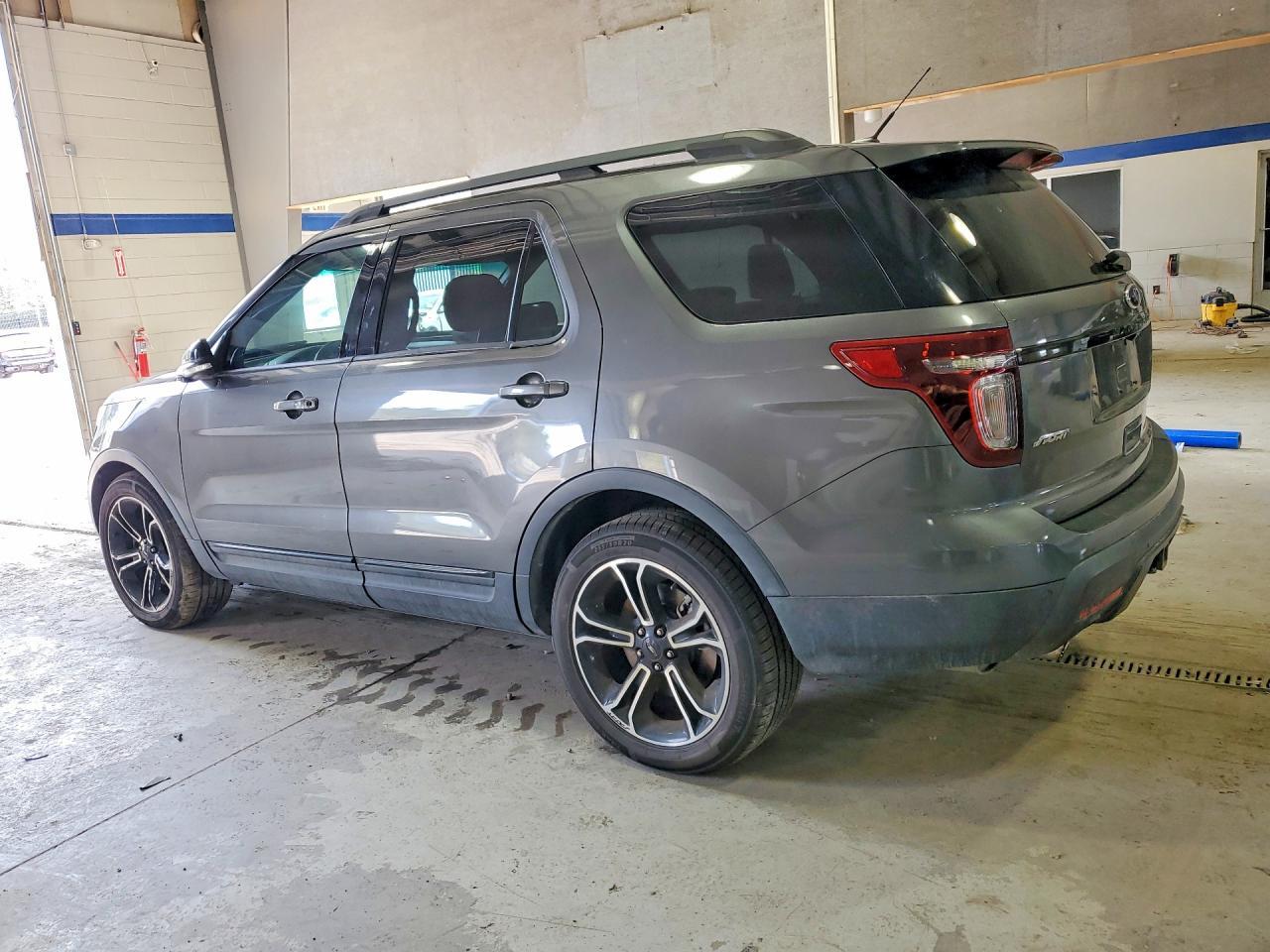 2015 FORD Explorer Sport Trac