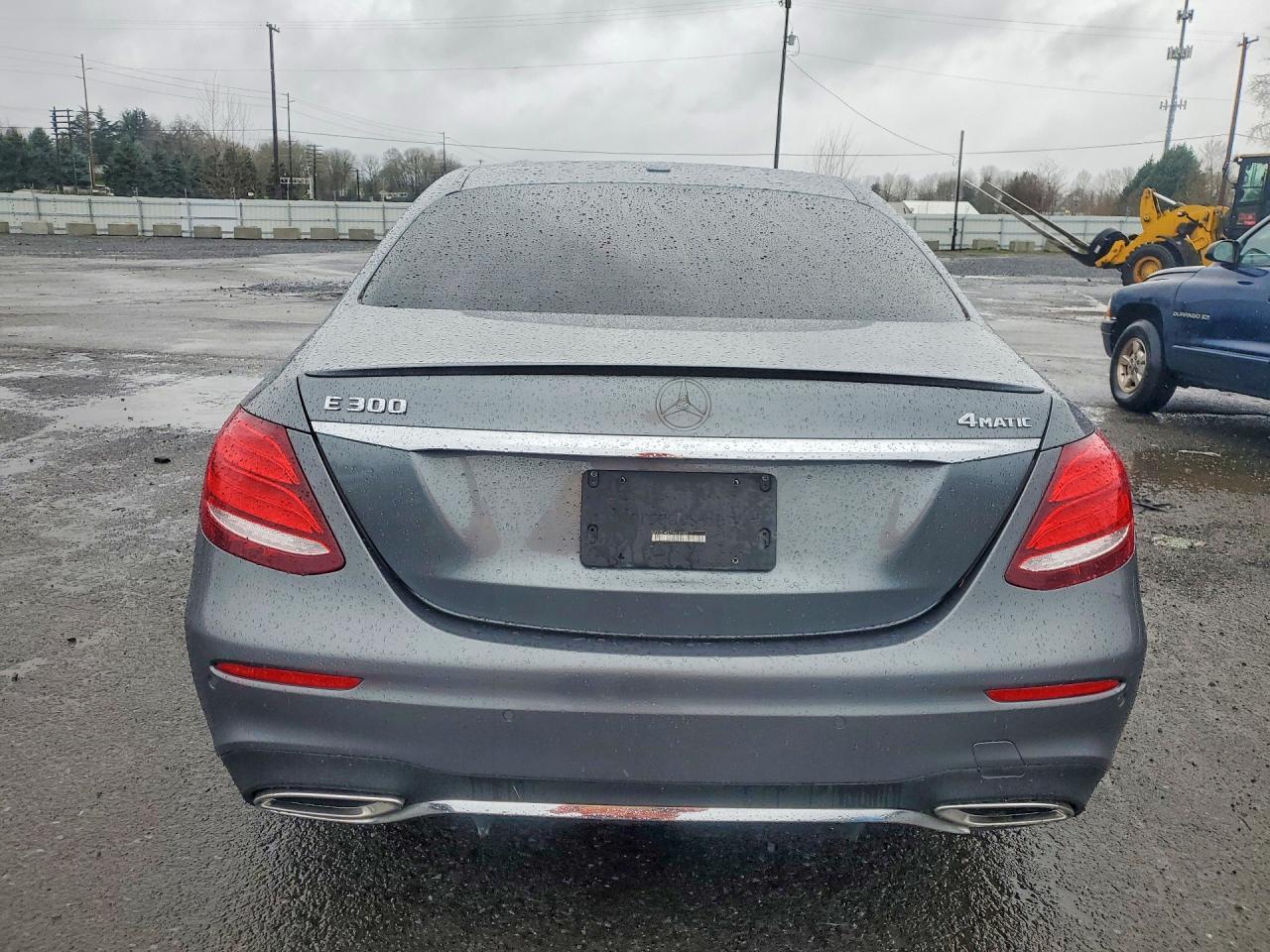 2017 MERCEDES-BENZ E-Class