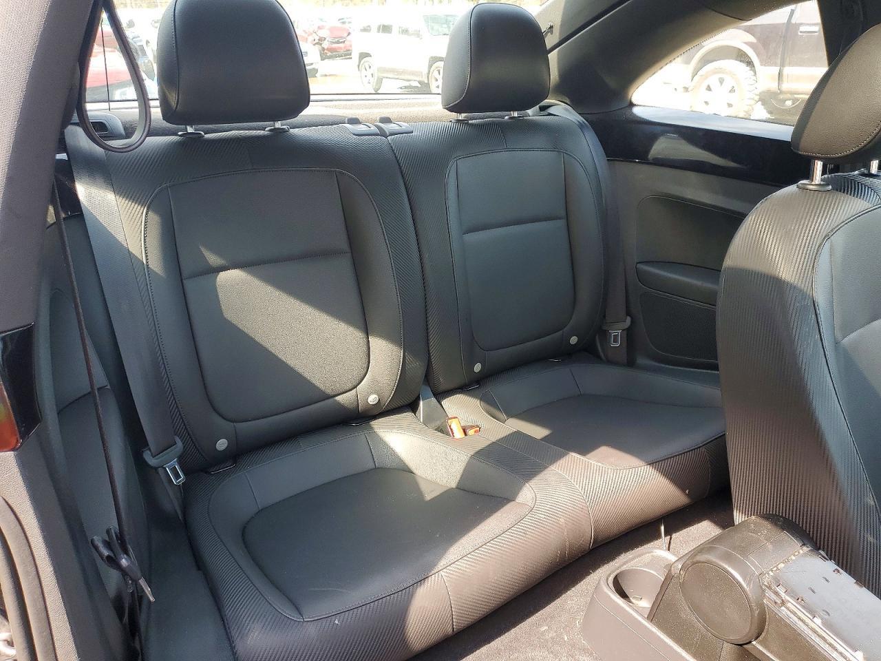 2013 VOLKSWAGEN Beetle