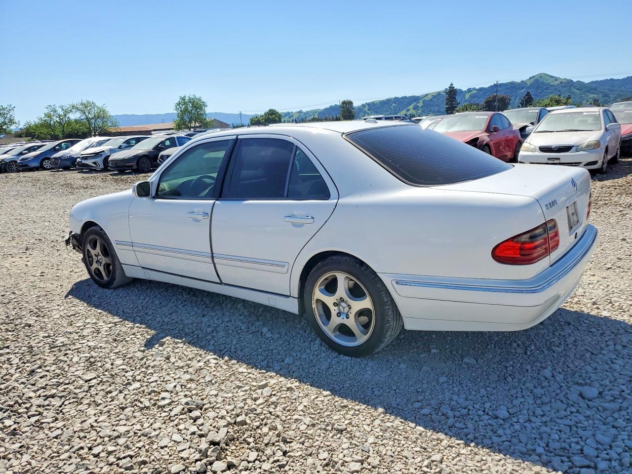 2000 MERCEDES-BENZ E-Class