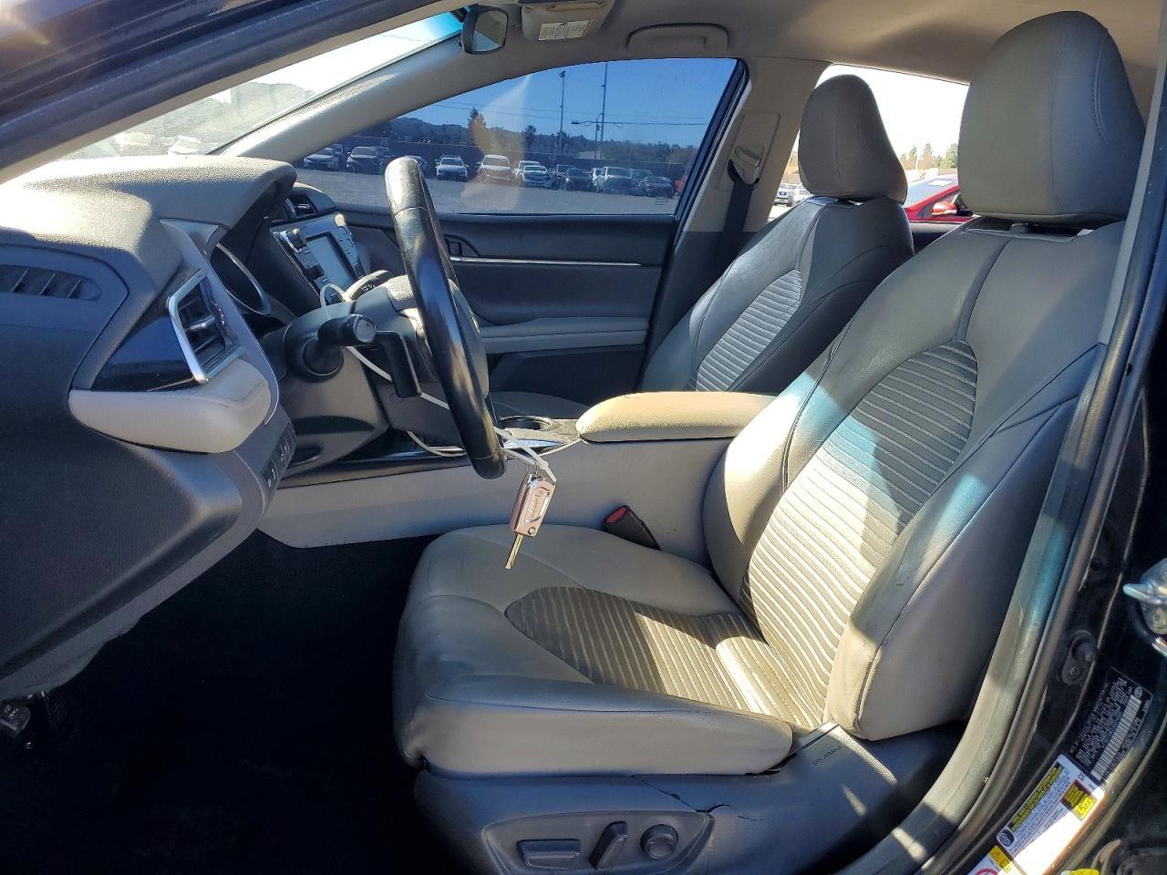 2018 TOYOTA CAMRY
