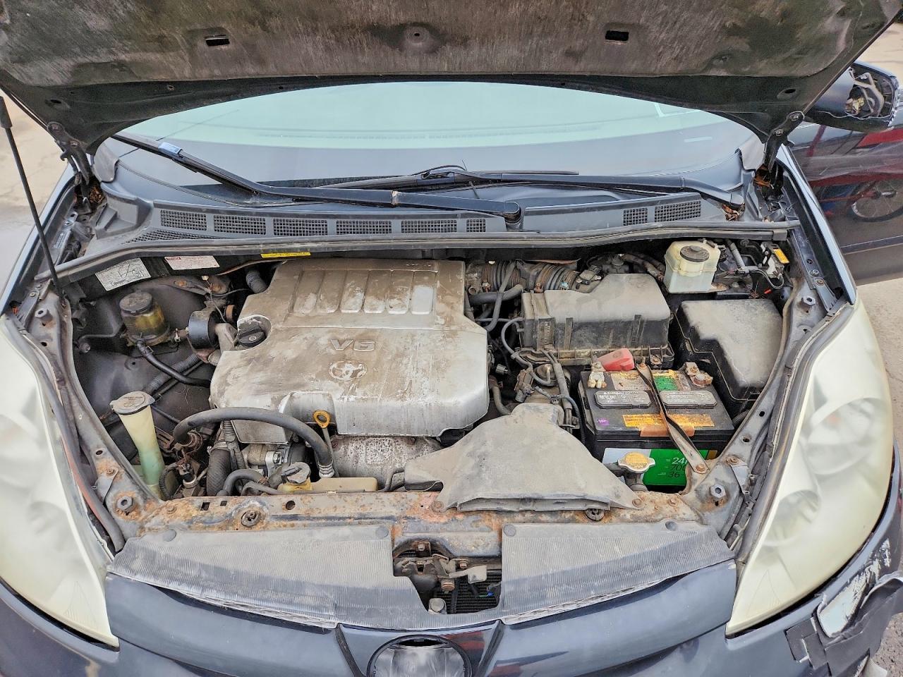 2008 TOYOTA SIENNA