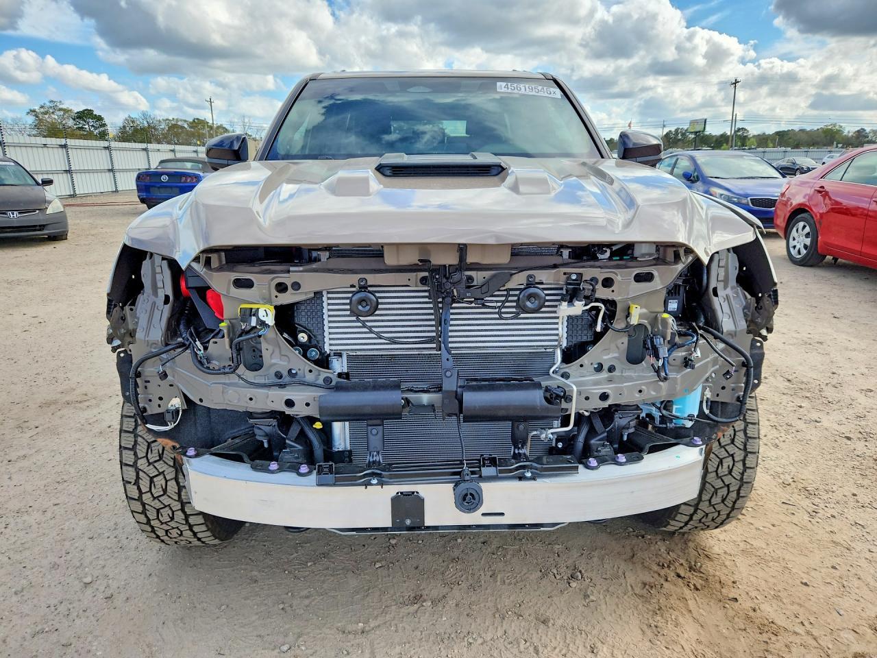2025 TOYOTA 4Runner
