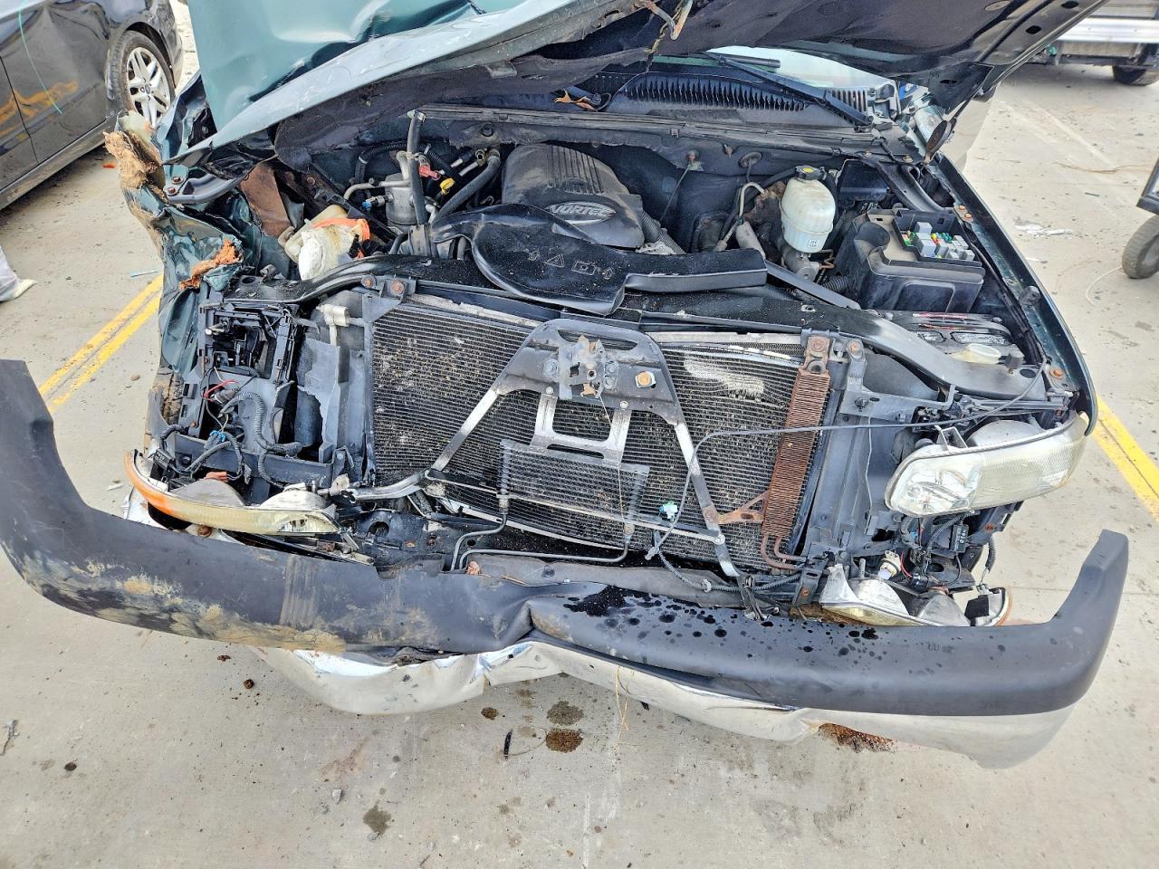 2004 CHEVROLET Tahoe