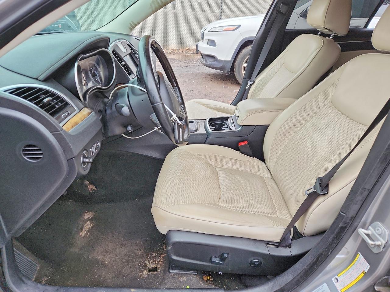 2016 CHRYSLER 300