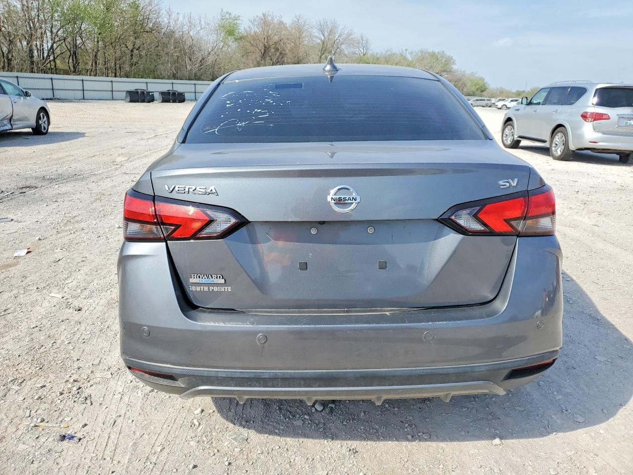 2021 NISSAN VERSA