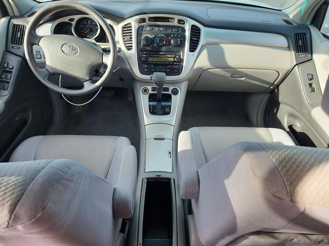 2005 TOYOTA HIGHLANDER