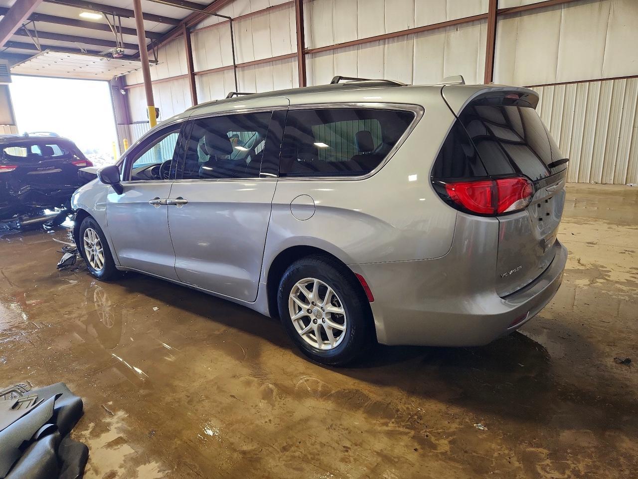 2020 CHRYSLER Voyager