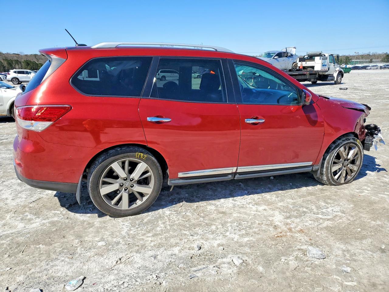 2014 NISSAN PATHFINDER