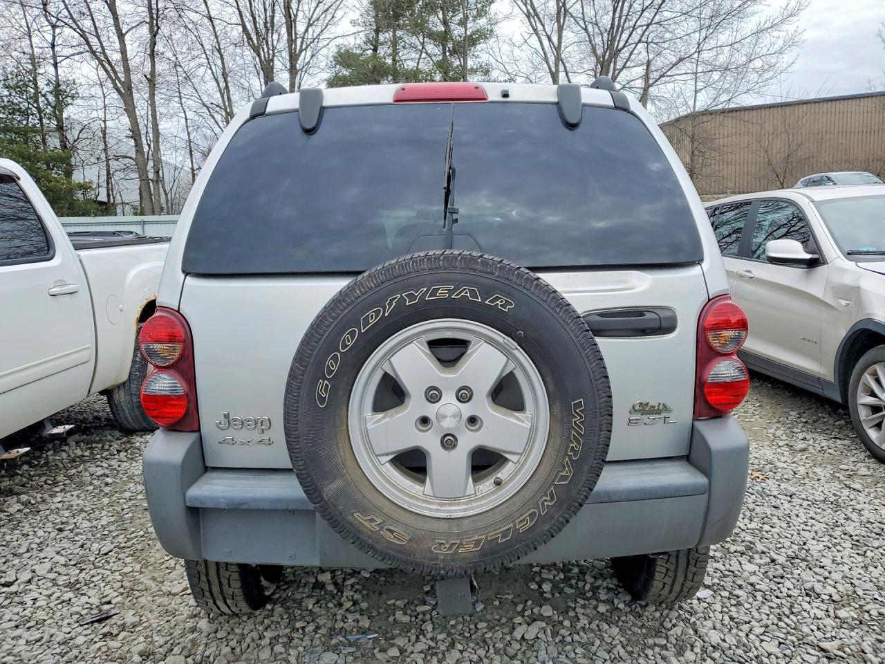 2005 JEEP Liberty