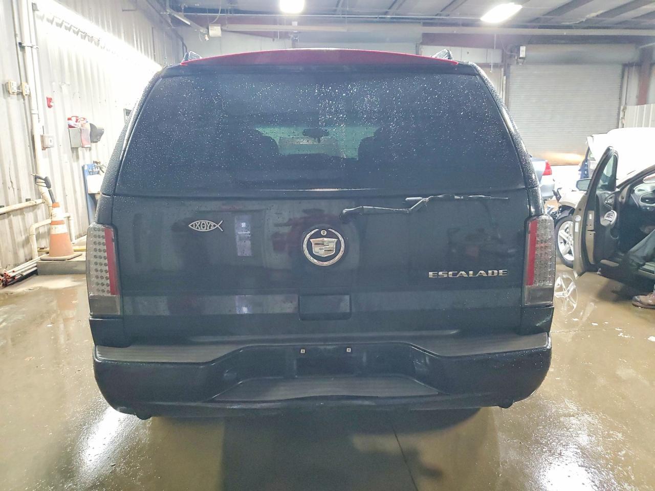 2003 CADILLAC ESCALADE