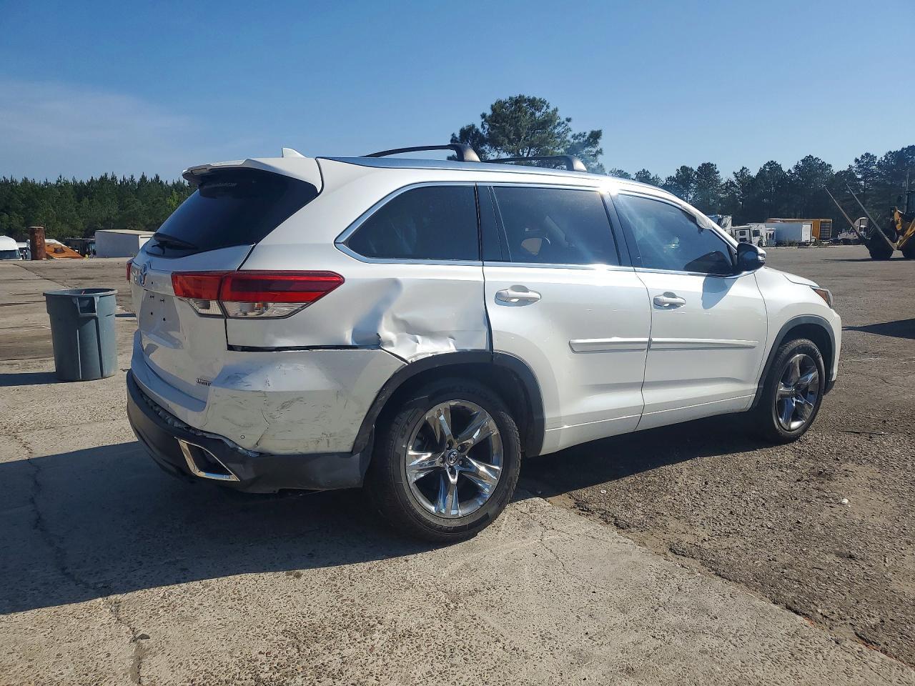 2018 TOYOTA HIGHLANDER