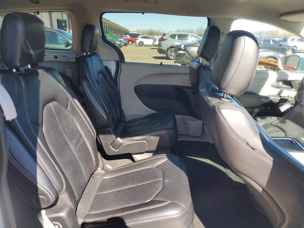 2022 CHRYSLER Pacifica