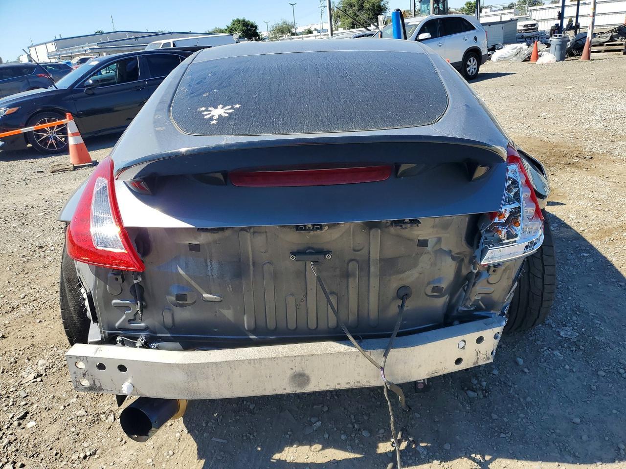 2016 NISSAN 370Z