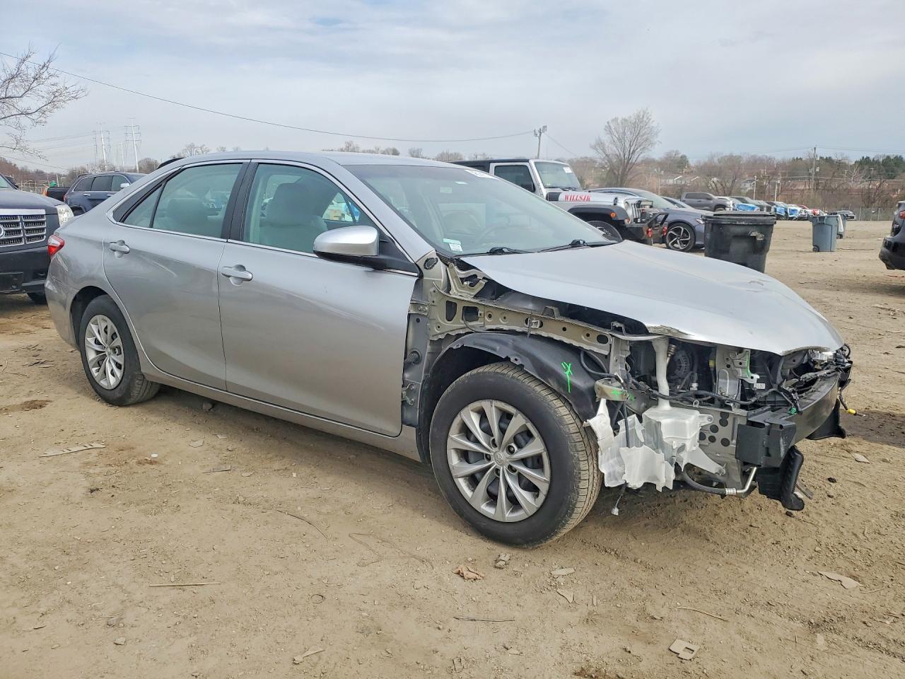 2015 TOYOTA CAMRY