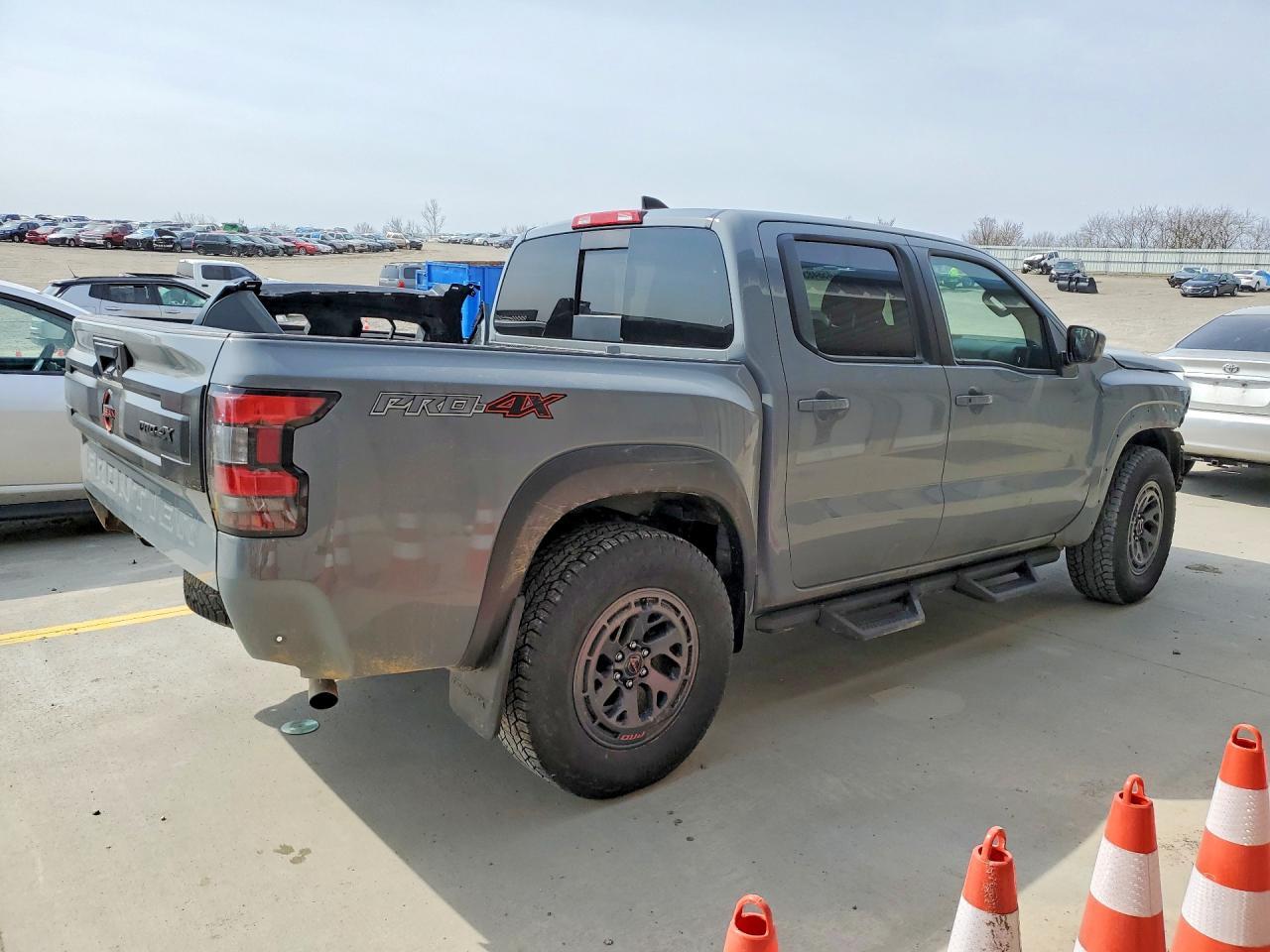 2025 NISSAN Frontier