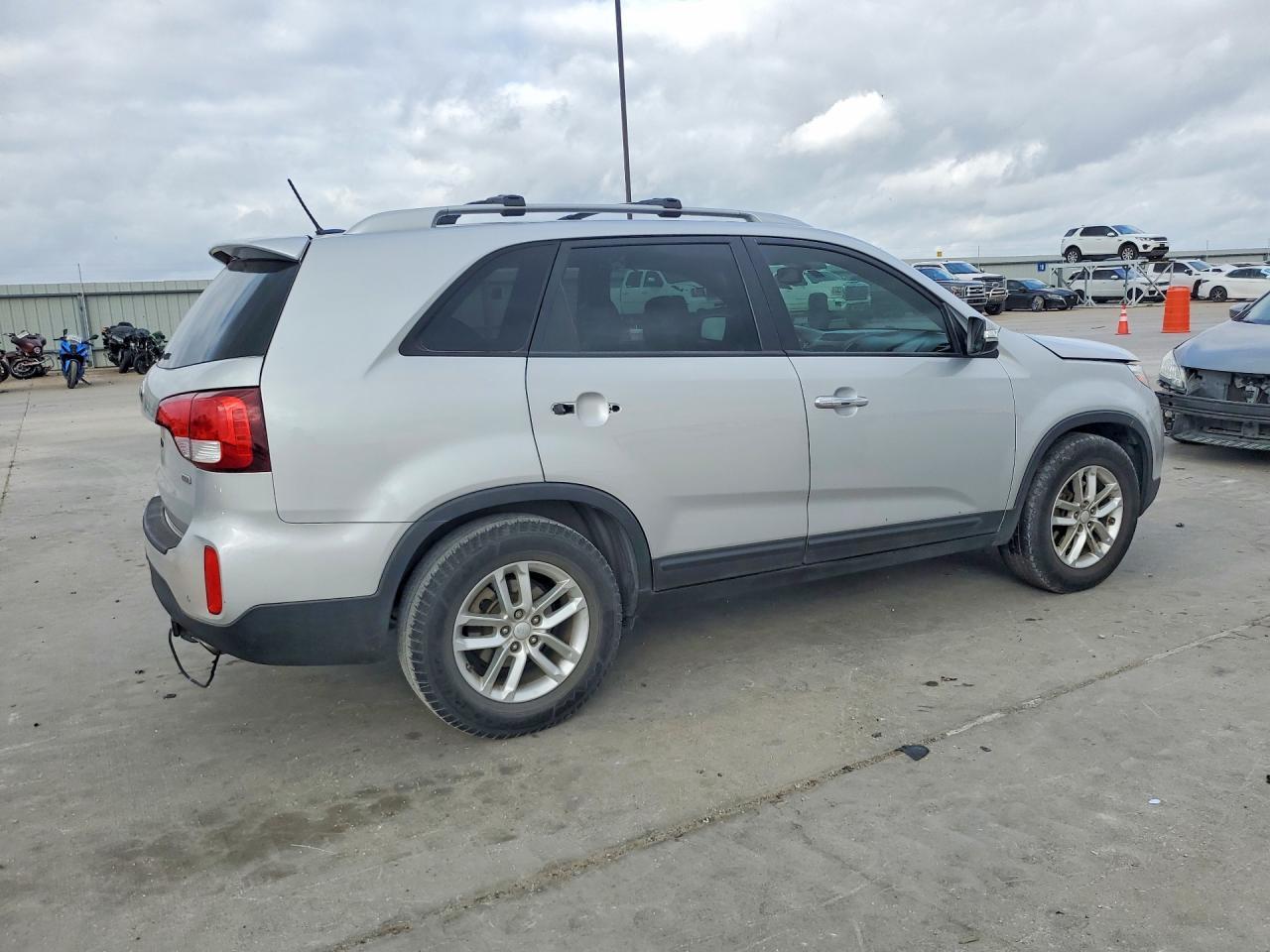 2014 KIA SORENTO