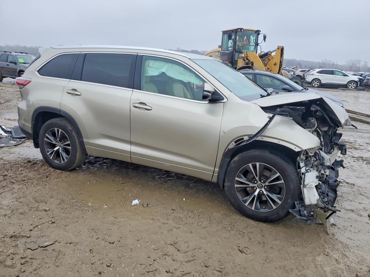 2016 TOYOTA HIGHLANDER