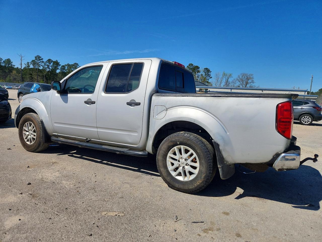 2017 NISSAN Frontier