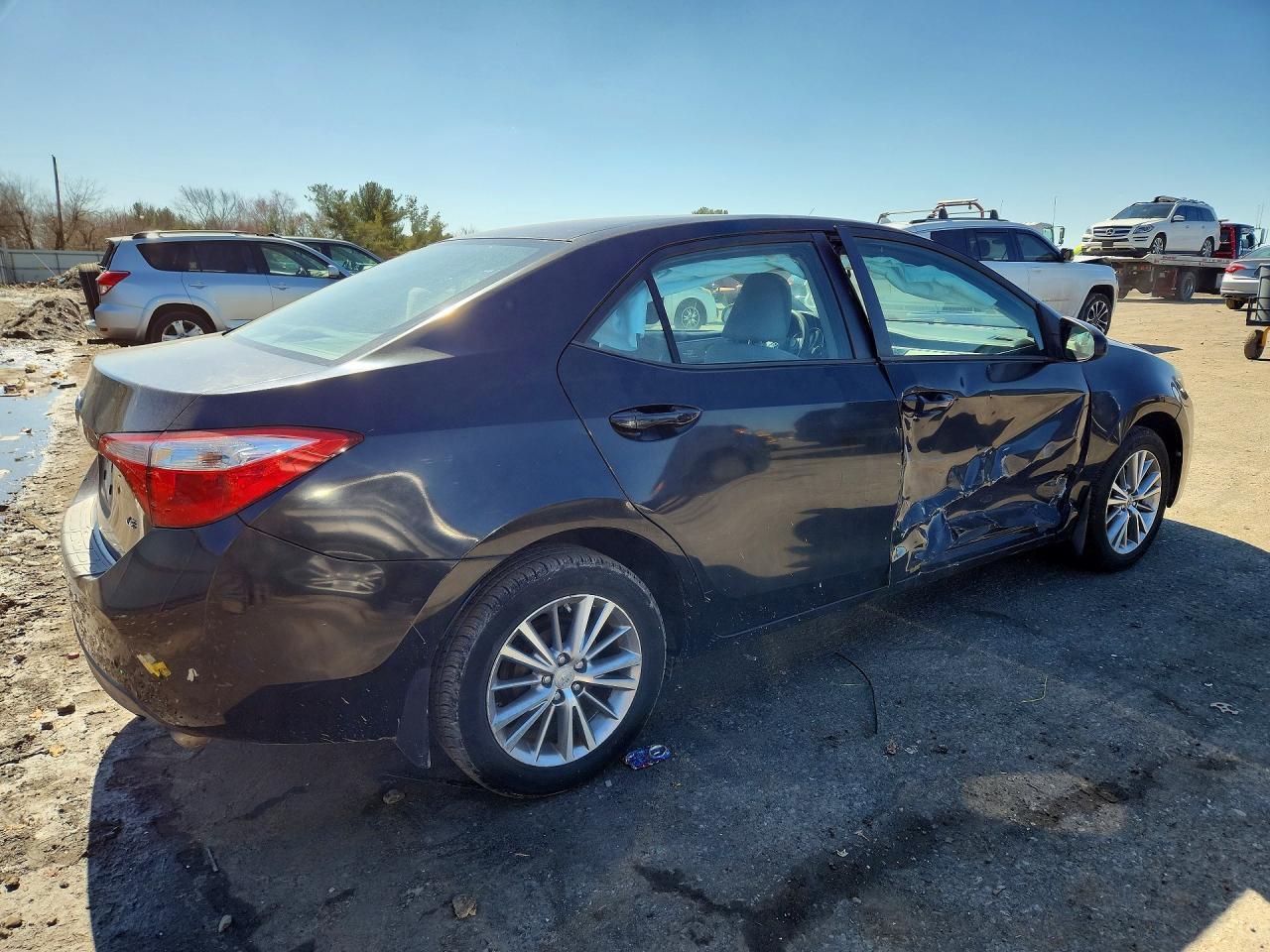 2015 TOYOTA COROLLA
