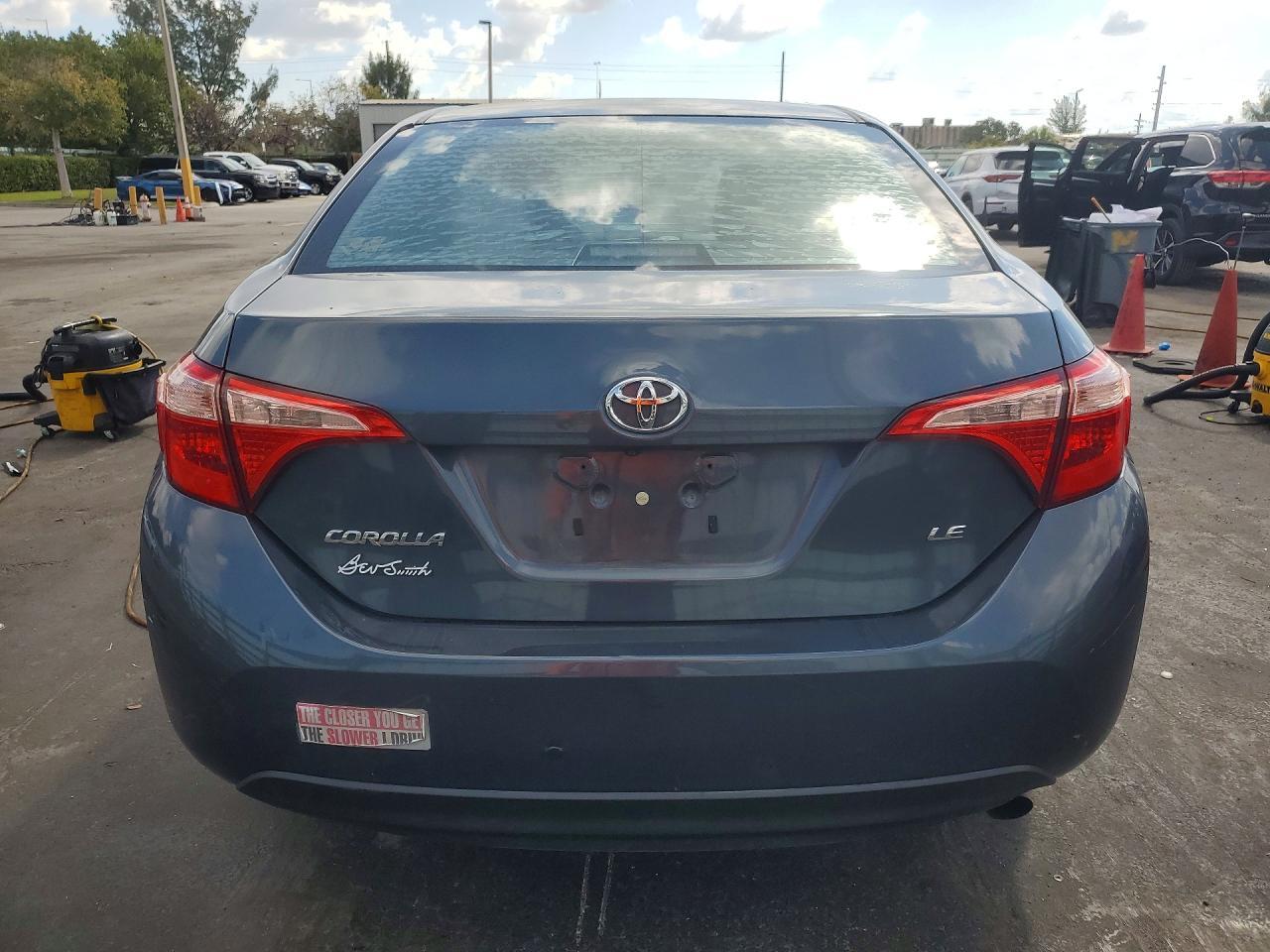 2018 TOYOTA COROLLA