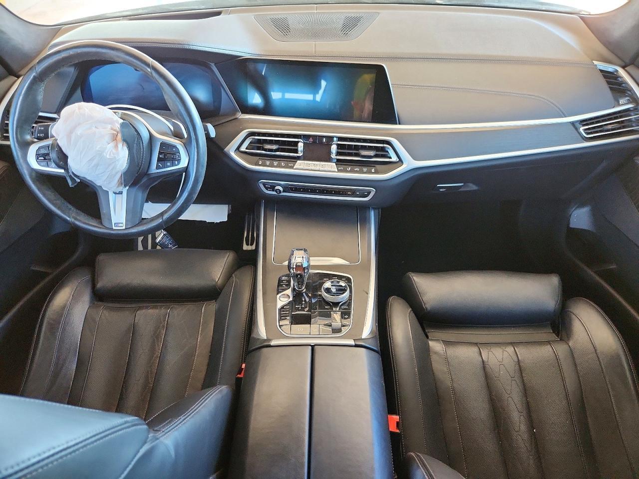 2022 BMW X7