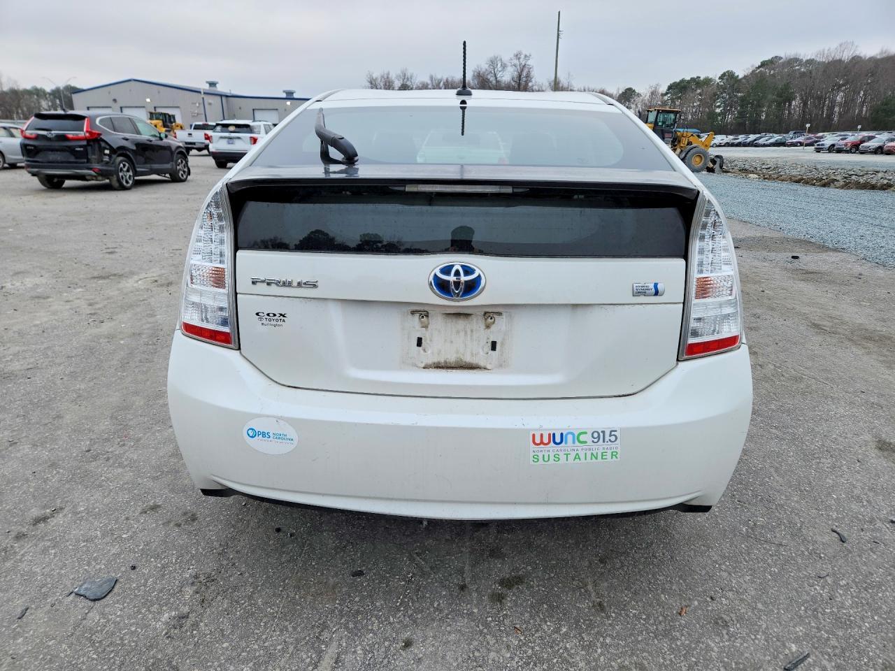 2011 TOYOTA PRIUS