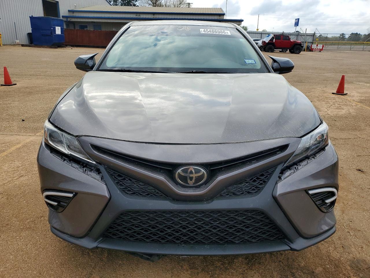 2018 TOYOTA CAMRY