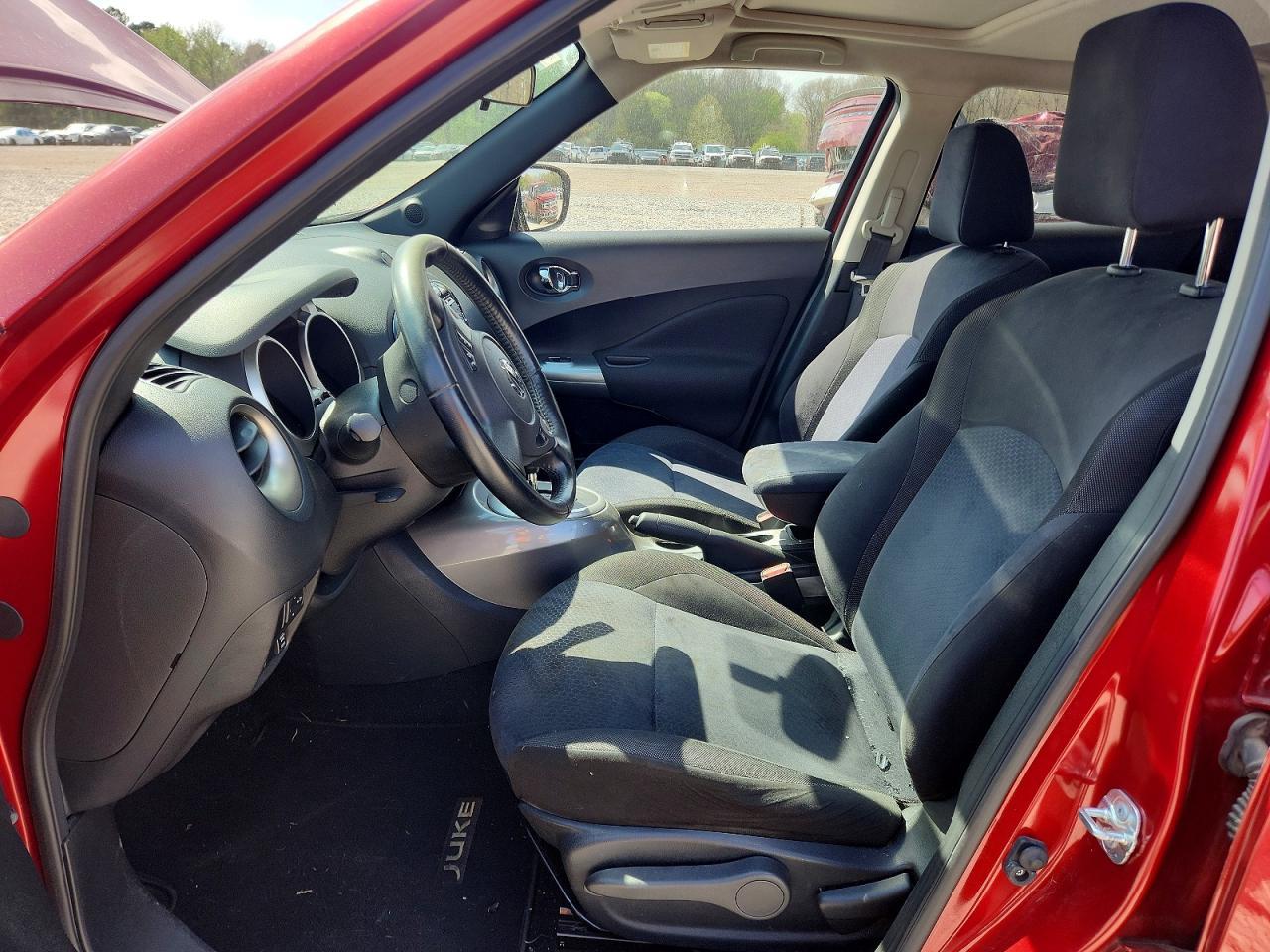 2015 NISSAN Juke