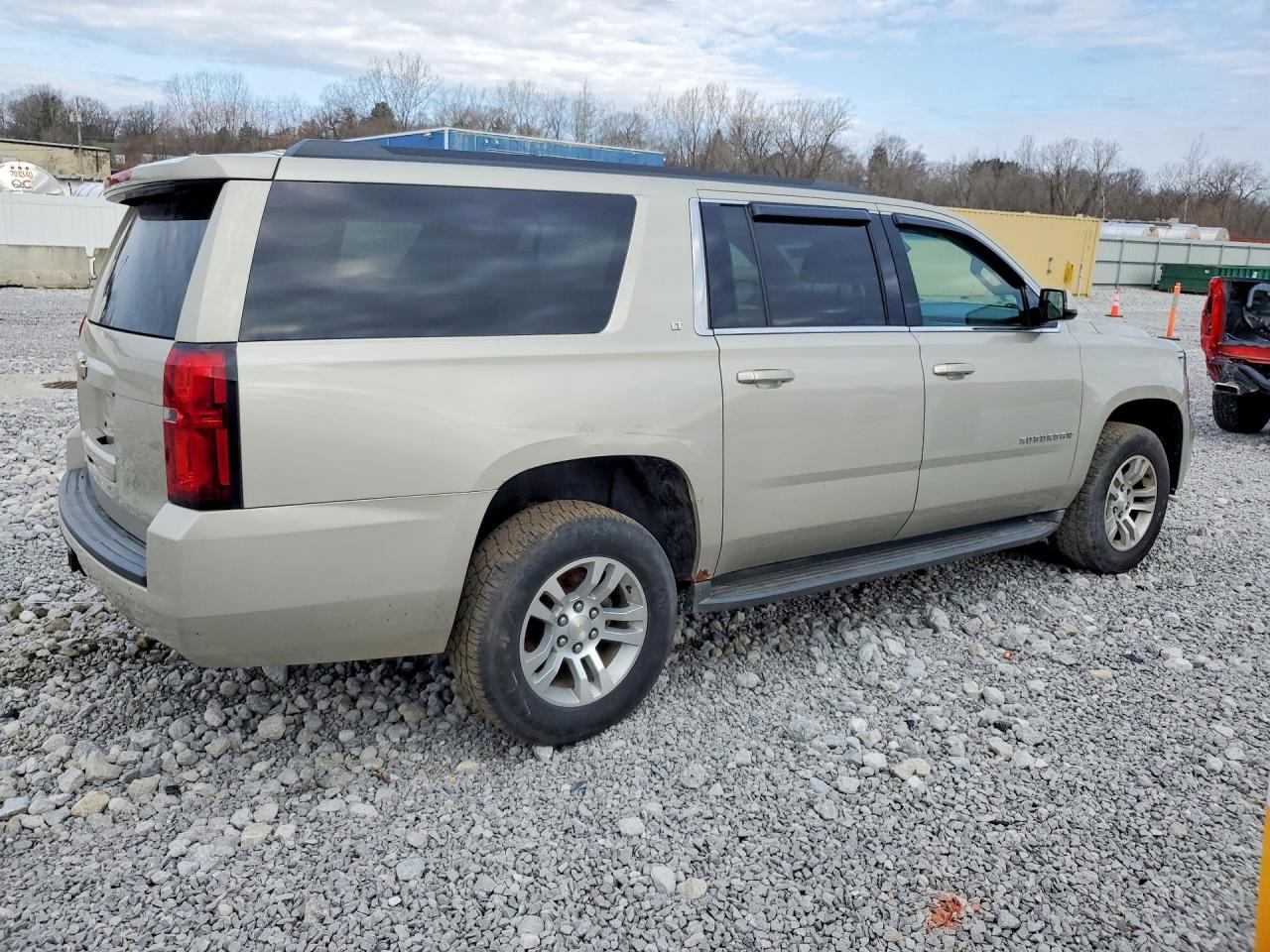 2016 CHEVROLET Suburban