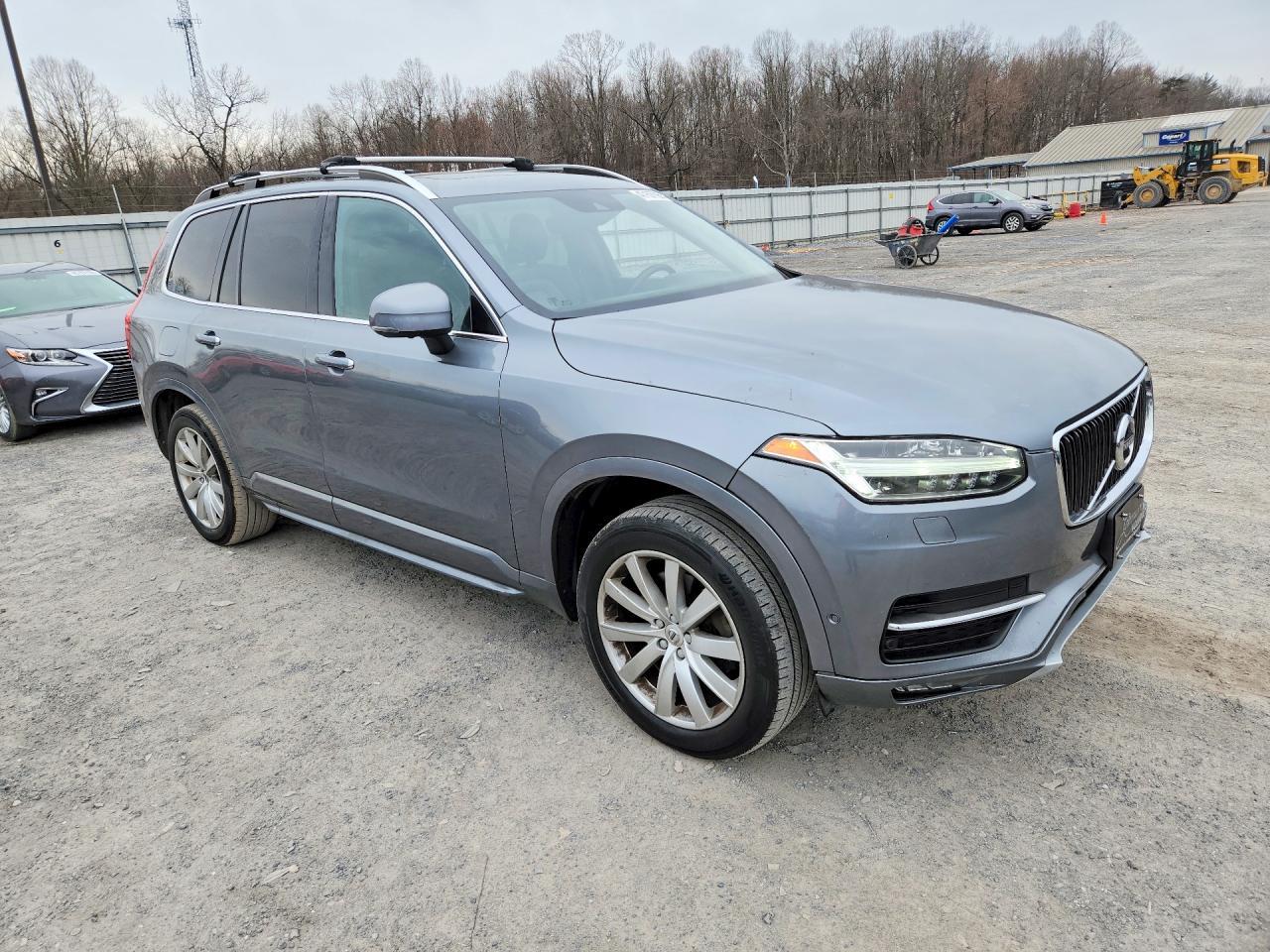 2017 VOLVO XC90