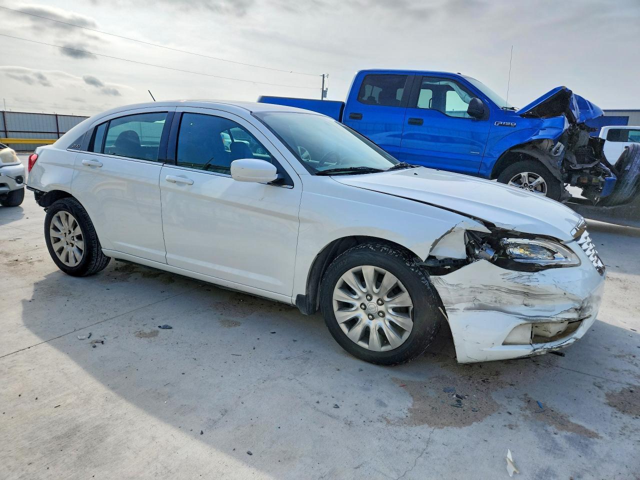2014 CHRYSLER 200