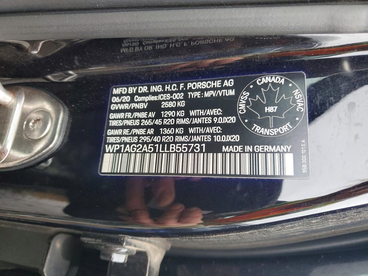2020 PORSCHE Macan