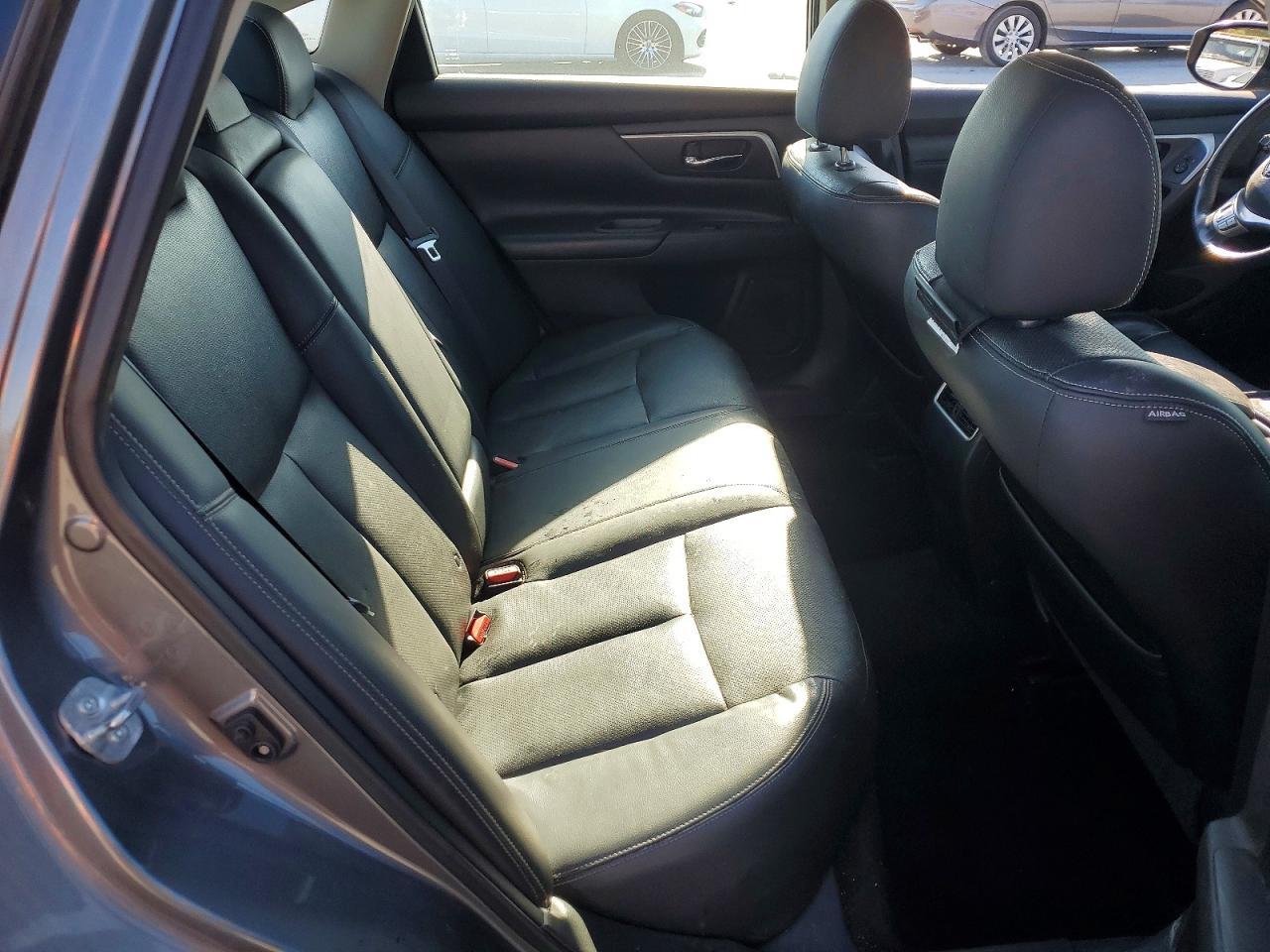 2017 NISSAN ALTIMA